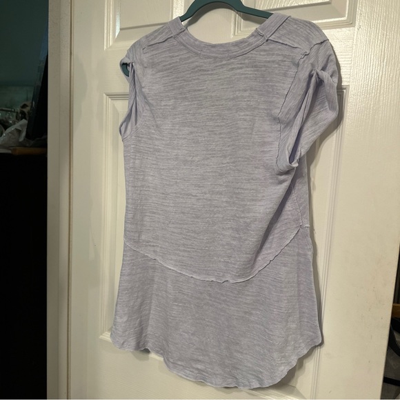 WE THE FREE Slub Jersey Top Size Xs Scoop Neck Short Sleeve Tiered Hi Low ice - Picture 4 of 4